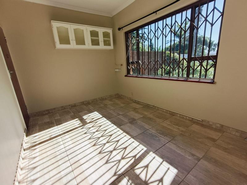 4 Bedroom Property for Sale in Schoongezicht Western Cape